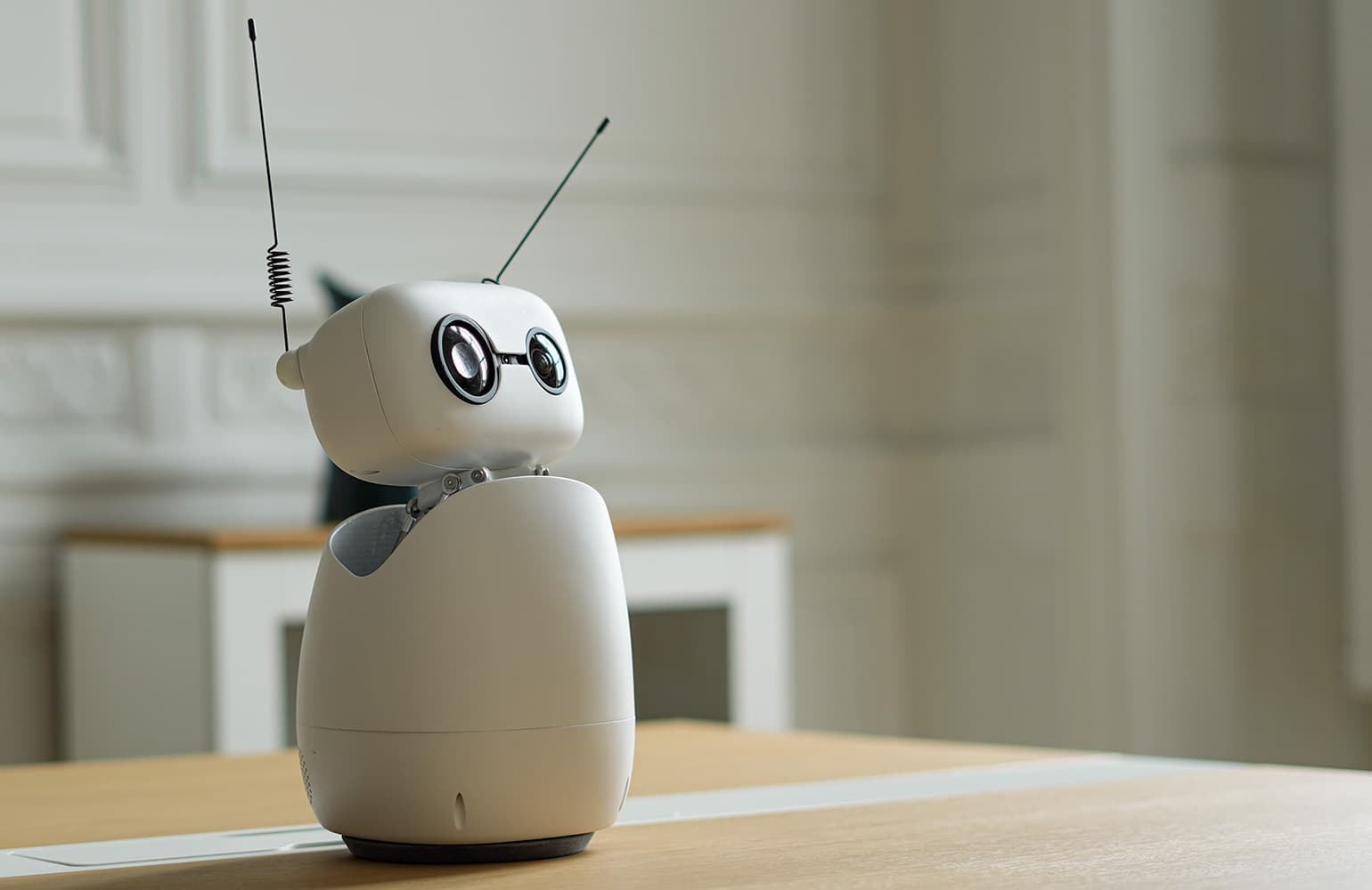 Reachy Mini desktop robot